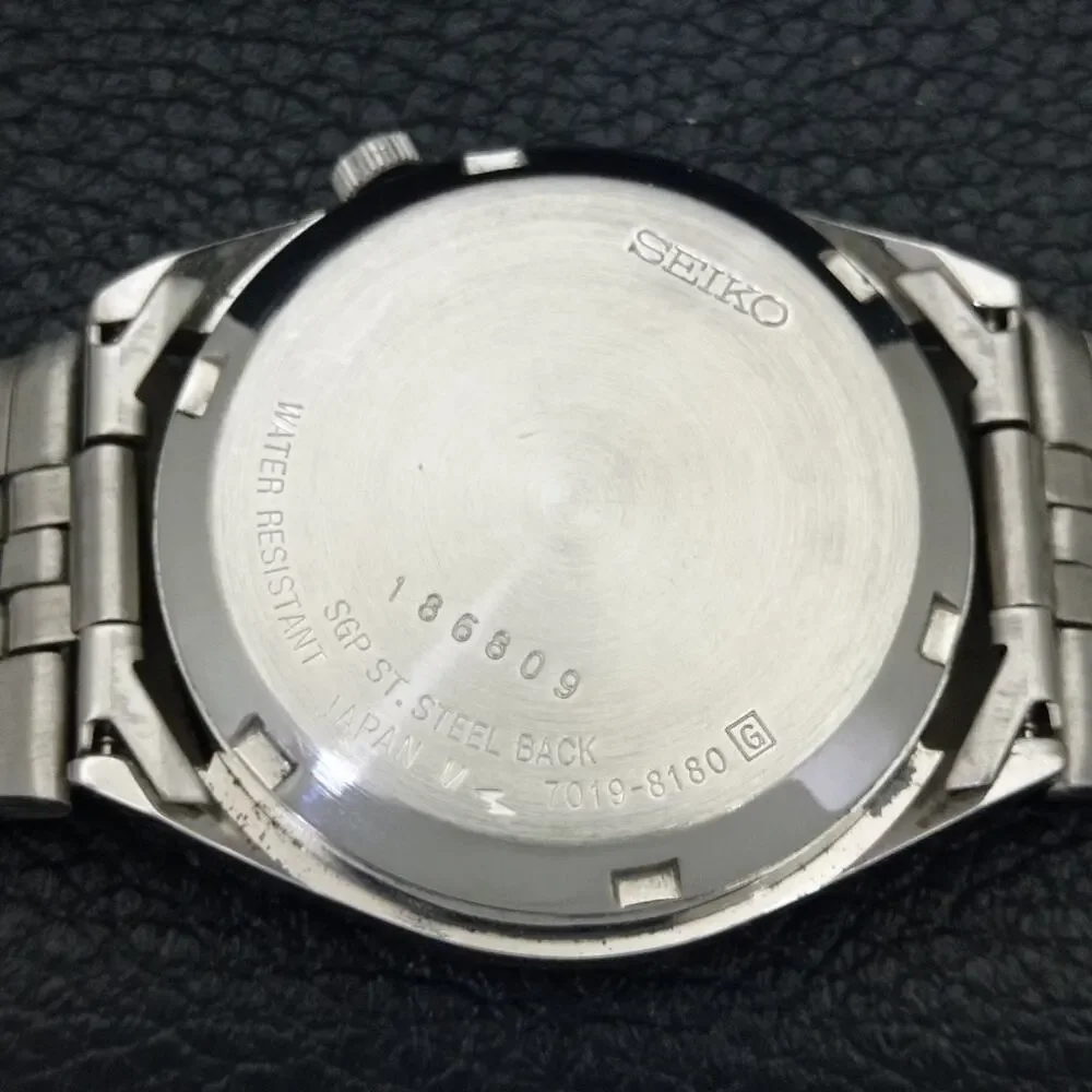 Vintage 1975 Seiko Automatic Mens Silver Watch W/daydate & Gold accents
